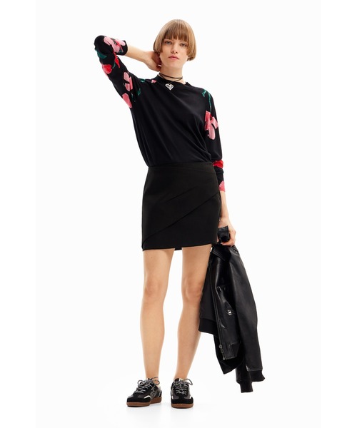 Desigual(デシグアル)の「水彩画スタイル 花柄 セーター(ニット/セーター・レディース・ホワイト/ブラック・S/M/L)」の12枚目の写真