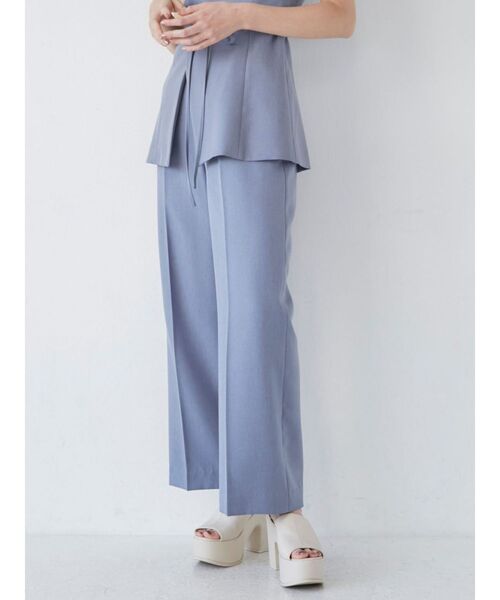 MURUA(ムルーア)の「【SET UP対応】パウダーツイルタックパンツ(その他パンツ・レディース・ライトグレー/ブルー/ダークグレー/モカ・1/2)」の4枚目の写真