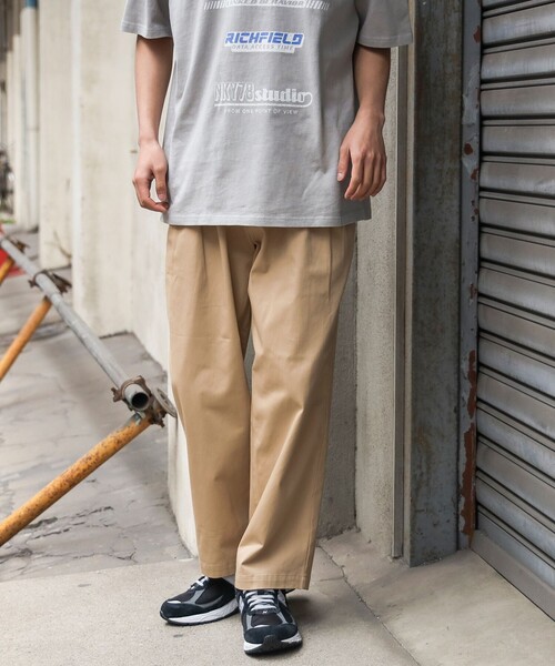 BEAMS HEART（ビームスハート）の「2タック ワイド チノ パンツ（チノパンツ・メンズ・ベージュ/オリーブ・MEDIUM/LARGE/SMALL）」の12枚目の写真