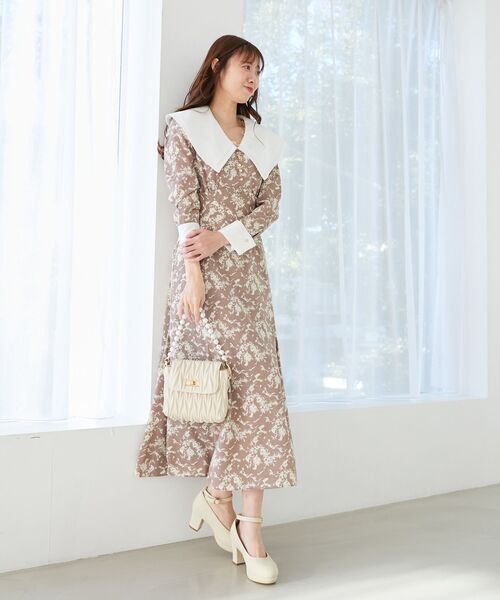 MAJESTIC LEGON(マジェスティックレゴン)の「パールチェーンキルティングバッグ(ショルダーバッグ・レディース・グレイッシュベージュ/ブラック/アイボリー・FREE)」の4枚目の写真