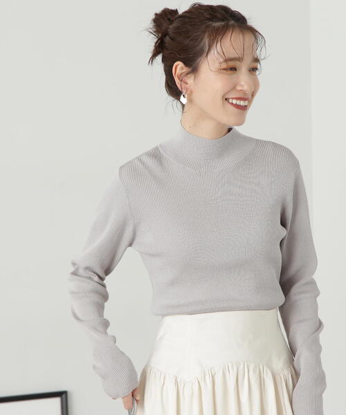 N.(N. Natural Beauty Basic)(エヌエヌナチュラルビューティーベーシック)の「◆リブハイネックコンパクトニット(ニット/セーター・レディース・イエロー/グレー/オフホワイト・MEDIUM)」の4枚目の写真