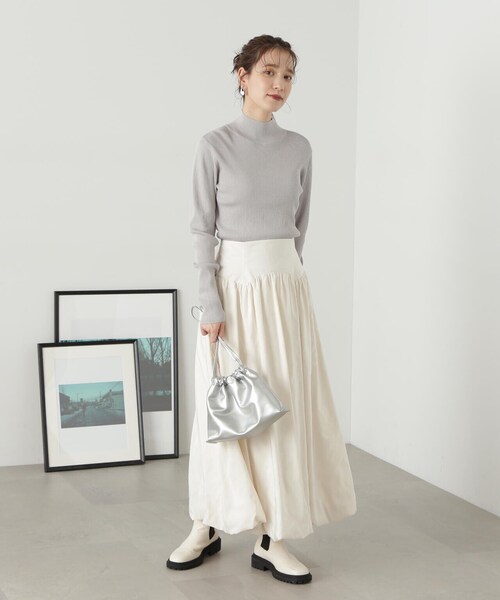 N.(N. Natural Beauty Basic)(エヌエヌナチュラルビューティーベーシック)の「◆リブハイネックコンパクトニット(ニット/セーター・レディース・イエロー/グレー/オフホワイト・MEDIUM)」の5枚目の写真