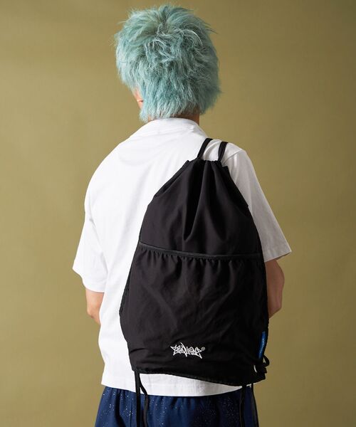新色追加【SEQUENZ（シークエンズ）】2 FACE STRING KNAPSACK