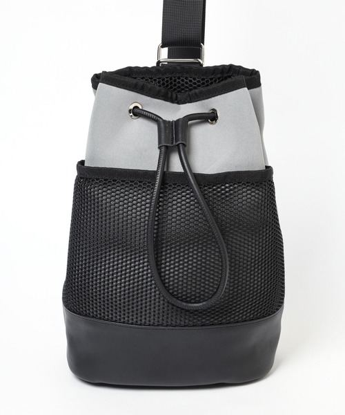 LAKOLE(ラコレ)の「ネオプレン2WAYミニショルダー / 996076(ショルダーバッグ・レディース・ライトグレー/オフホワイト/ブラック・FREE)」の11枚目の写真