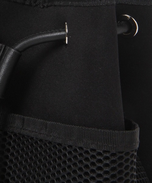 LAKOLE(ラコレ)の「ネオプレン2WAYミニショルダー / 996076(ショルダーバッグ・レディース・ライトグレー/オフホワイト/ブラック・FREE)」の16枚目の写真