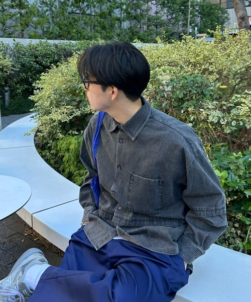 SOUNDSGOOOOD（サウンズグッド）の「【SOUNDS GOOOOD / サウンズグッド】切替レギュラーカラーオーバーシャツ（シャツ/ブラウス・メンズ・ブラック/ブラウン/サックスブルー/ブルー・ONE SIZE）」の5枚目の写真