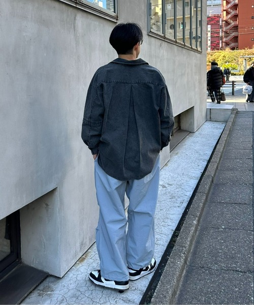 SOUNDSGOOOOD（サウンズグッド）の「【SOUNDS GOOOOD / サウンズグッド】切替レギュラーカラーオーバーシャツ（シャツ/ブラウス・メンズ・ブラック/ブラウン/サックスブルー/ブルー・ONE SIZE）」の10枚目の写真