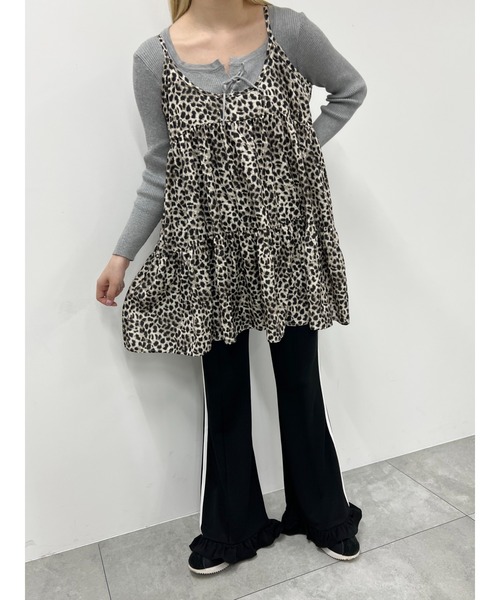 WC(ダブル シー)の「2ラインフリルフレアパンツ(その他パンツ・レディース・ブラック/グレー/ピンク・FREE)」の5枚目の写真