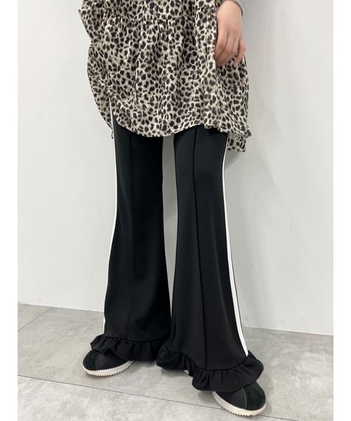 WC(ダブル シー)の「2ラインフリルフレアパンツ(その他パンツ・レディース・ブラック/グレー/ピンク・FREE)」の6枚目の写真