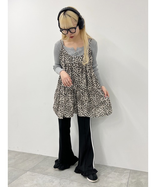 WC(ダブル シー)の「2ラインフリルフレアパンツ(その他パンツ・レディース・ブラック/グレー/ピンク・FREE)」の9枚目の写真