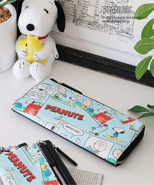 LEPSIM（レプシィム）の「【PEANUTS】コミック長財布　996631（財布・レディース・アイボリー/ブラック・ONE SIZE）」の2枚目の写真