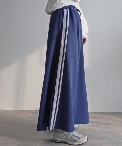 COURO（コウロ）の「ダンボールニットサイドラインスカート（スカート・レディース・ブラック/ホワイト/ネイビー・L/M）」の7枚目の写真