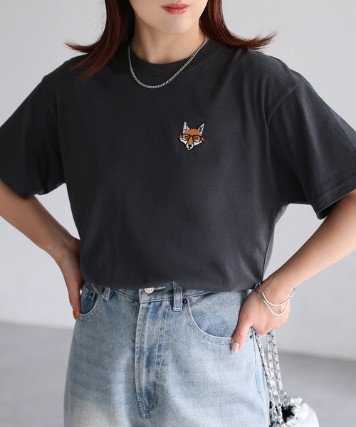 Riberry（リベリー）の「めがねキツネ胸刺繍半袖Tシャツ（Tシャツ/カットソー・レディース・オフホワイト/オートミール/チャコールグレー・FREE/LARGE）」の6枚目の写真