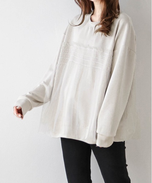 AMELY(エミリー)の「チュールドッキングプルオーバー(シャツ/ブラウス・レディース・ブラック/グレイッシュベージュ/ホワイト・フリー)」の17枚目の写真