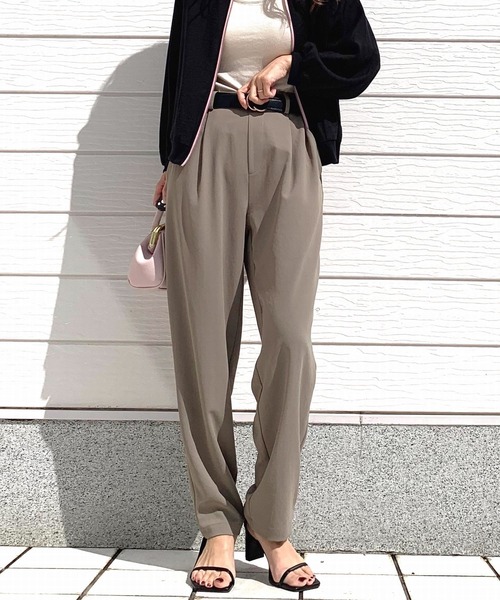 Q（キュー）の「ストレッチテーパードパンツ（その他パンツ・レディース・ネイビー/ブラウン・MEDIUM）」の2枚目の写真