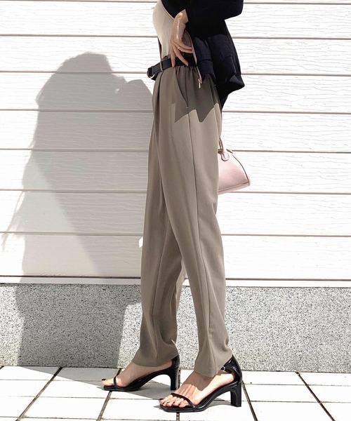 Q（キュー）の「ストレッチテーパードパンツ（その他パンツ・レディース・ネイビー/ブラウン・MEDIUM）」の5枚目の写真