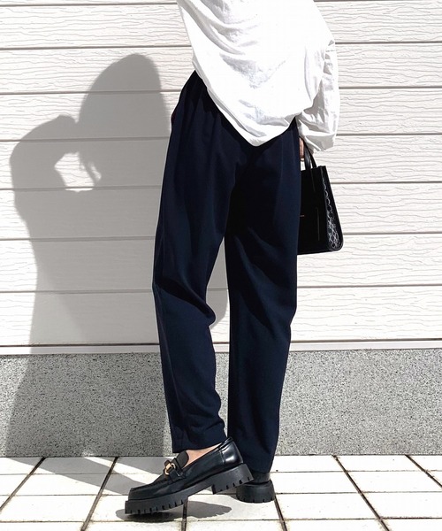 Q（キュー）の「ストレッチテーパードパンツ（その他パンツ・レディース・ネイビー/ブラウン・MEDIUM）」の13枚目の写真