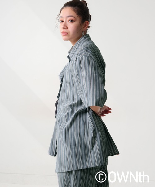 OWNth（オンス）の「アシメデザインストライプハーフスリーブシャツ（シャツ/ブラウス・レディース・グレー/ブルー・P/R）」の5枚目の写真
