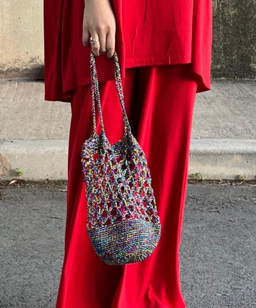 RODEO CROWNS WIDE BOWL（ロデオクラウンズワイドボウル）の「メタリック編み込みバッグ（ハンドバッグ・レディース・ブルー/シルバー/マルチ・FREE）」の3枚目の写真