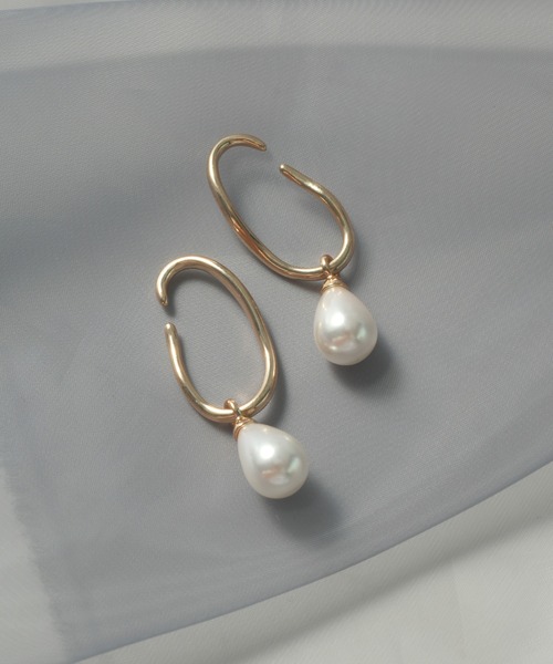 GOLDY(ゴールディ)の「スウィング ライン パール イヤーカフ(イヤーカフ・レディース・ゴールド/シルバー系その他/ゴールド系その他/シルバー・FREE)」の9枚目の写真