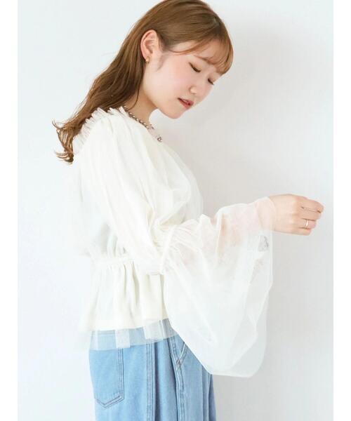 ehka sopo(エヘカソポ)の「ショート丈チュールブラウス(シャツ/ブラウス・レディース・オフホワイト/ブラック/サックスブルー・F)」の2枚目の写真