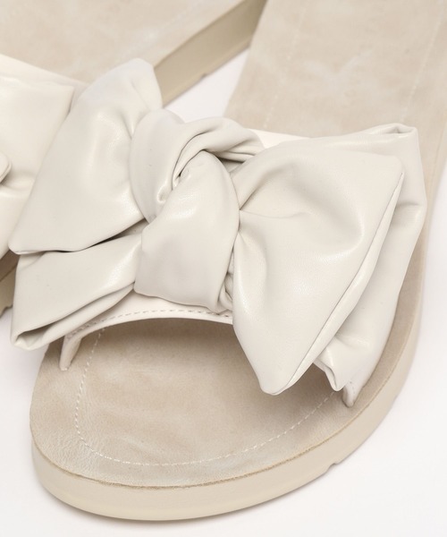 LOWRYS FARM（ローリーズファーム）の「リボンサンダル 130138（サンダル・レディース・シルバー/ブラック/アイボリー・MEDIUM/LARGE）」の18枚目の写真