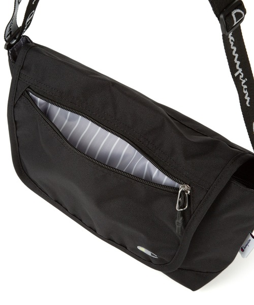 Champion（チャンピオン）の「champion/チャンピオン ショルダーバッグ エスター No.63883（ショルダーバッグ・メンズ・ブラック/サンドベージュ/ネイビー・FREE）」の13枚目の写真