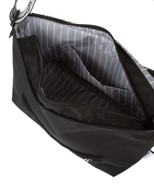 Champion（チャンピオン）の「champion/チャンピオン ショルダーバッグ エスター No.63883（ショルダーバッグ・メンズ・ブラック/サンドベージュ/ネイビー・FREE）」の14枚目の写真