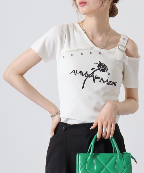 FUNALIVE(ファンアライブ)の「ショルダーデザインベルトクロップド丈バラモチーフ半袖カットソー(Tシャツ/カットソー・レディース・ブラック/ホワイト・FREE)」の4枚目の写真