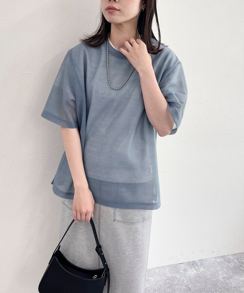 fredy emue（フレディエミュ）の「シアーダンボールトップス（Tシャツ/カットソー・レディース・グレイッシュベージュ/ブラック/グレイッシュブルー・38）」の9枚目の写真