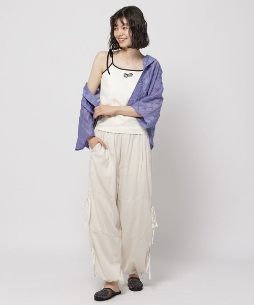 niko and...（ニコアンド）の「ワンポイントリボンキャミソール（キャミソール・レディース・ブルー/オフホワイト/ブラック・FREE）」の4枚目の写真