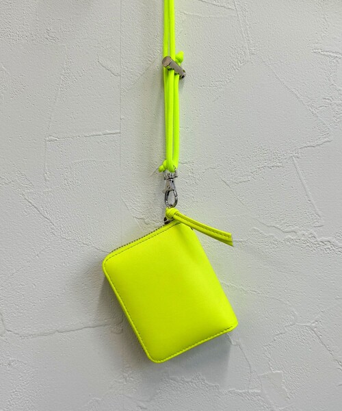 fredy emue(フレディエミュ)の「ストラップ付蛍光レザーウォレット(財布・レディース・オレンジ/イエロー/ライトグリーン/ピンク・FREE)」の11枚目の写真
