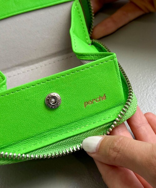 fredy emue(フレディエミュ)の「ストラップ付蛍光レザーウォレット(財布・レディース・オレンジ/イエロー/ライトグリーン/ピンク・FREE)」の22枚目の写真