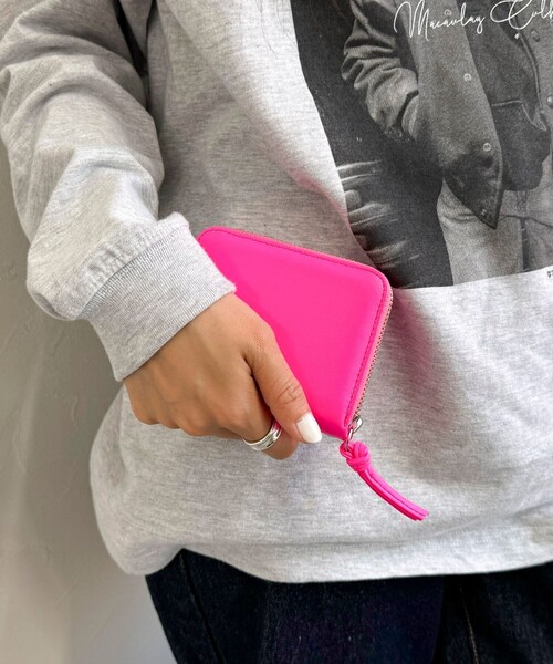 fredy emue(フレディエミュ)の「ストラップ付蛍光レザーウォレット(財布・レディース・オレンジ/イエロー/ライトグリーン/ピンク・FREE)」の21枚目の写真