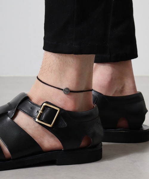 FUNALIVE（ファンアライブ）の「チャームアンクレット（アンクレット・メンズ・オレンジ系/イエロー系/ブルー系/ライトオレンジ系/レッド系3/レッド系2/レッド系1/ターコイズブルー系/ネイビー系3/ライトグリーン系3/ライトグリーン系2/ブラウン系2/ブラウン系1/ホワイト系/ネイビー系1/ライトグリーン系1/ダークグリーン系/ベージュ系2/ブラウン系4/ライトグレー系2/ブラック系3/ブラック系1/ネイビー系2/ベージュ系1/ブラウン系3/グレー系/ライトグレー系1/ブラック系4/ブラック系2・F）」の3枚目の写真