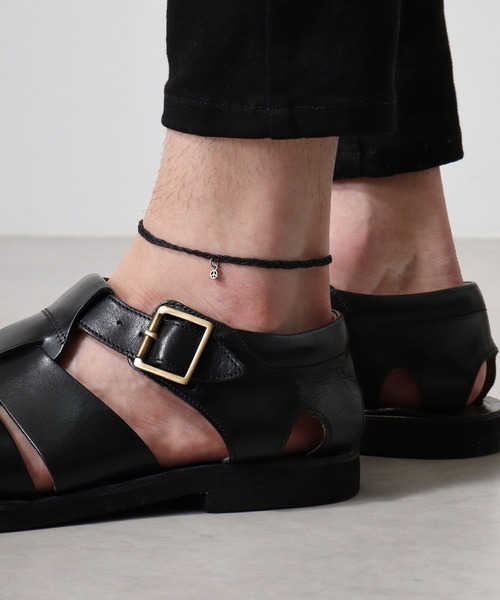 FUNALIVE（ファンアライブ）の「チャームアンクレット（アンクレット・メンズ・オレンジ系/イエロー系/ブルー系/ライトオレンジ系/レッド系3/レッド系2/レッド系1/ターコイズブルー系/ネイビー系3/ライトグリーン系3/ライトグリーン系2/ブラウン系2/ブラウン系1/ホワイト系/ネイビー系1/ライトグリーン系1/ダークグリーン系/ベージュ系2/ブラウン系4/ライトグレー系2/ブラック系3/ブラック系1/ネイビー系2/ベージュ系1/ブラウン系3/グレー系/ライトグレー系1/ブラック系4/ブラック系2・F）」の4枚目の写真