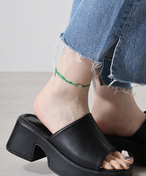 FUNALIVE（ファンアライブ）の「チャームアンクレット（アンクレット・メンズ・オレンジ系/イエロー系/ブルー系/ライトオレンジ系/レッド系3/レッド系2/レッド系1/ターコイズブルー系/ネイビー系3/ライトグリーン系3/ライトグリーン系2/ブラウン系2/ブラウン系1/ホワイト系/ネイビー系1/ライトグリーン系1/ダークグリーン系/ベージュ系2/ブラウン系4/ライトグレー系2/ブラック系3/ブラック系1/ネイビー系2/ベージュ系1/ブラウン系3/グレー系/ライトグレー系1/ブラック系4/ブラック系2・F）」の17枚目の写真