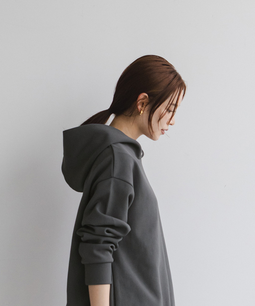 Noble(ノーブル)の「《一部店舗・WEB限定》ダンボールフーディープルオーバー(スウェット・レディース・カーキ/アイボリー/チャコールグレー/ライトグレー・FREE)」の8枚目の写真