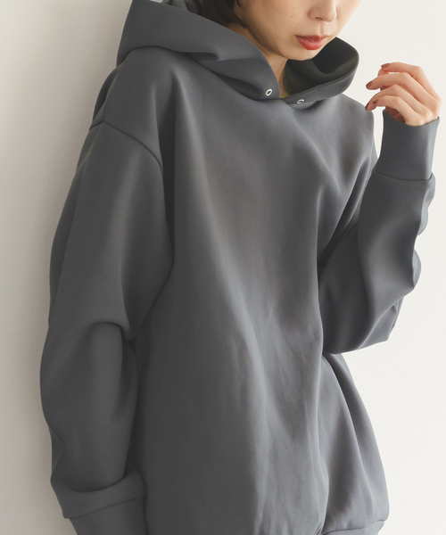 Noble(ノーブル)の「《一部店舗・WEB限定》ダンボールフーディープルオーバー(スウェット・レディース・カーキ/アイボリー/チャコールグレー/ライトグレー・FREE)」の10枚目の写真