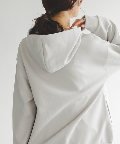 Noble(ノーブル)の「《一部店舗・WEB限定》ダンボールフーディープルオーバー(スウェット・レディース・カーキ/アイボリー/チャコールグレー/ライトグレー・FREE)」の18枚目の写真