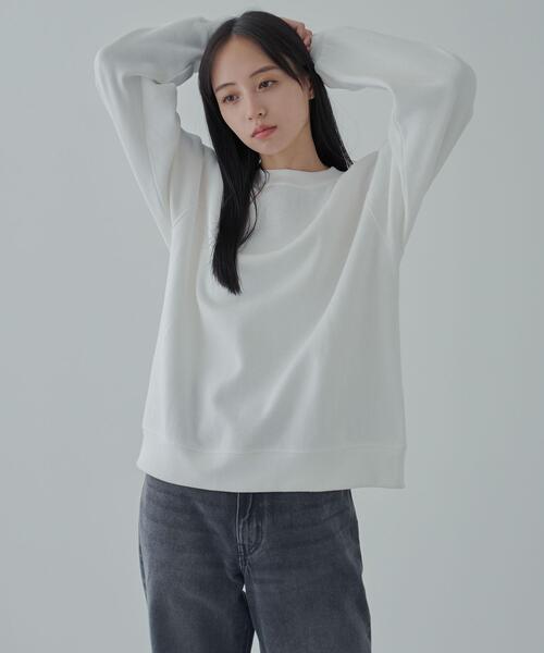 WEGO（ウィゴー）の「WEGO/リラックスフィットスウェットプルオーバー（スウェット・メンズ・ホワイト/杢グレー/ベージュ/ブラック/ネイビー/ダークオレンジ・LARGE/MEDIUM/SMALL）」の2枚目の写真