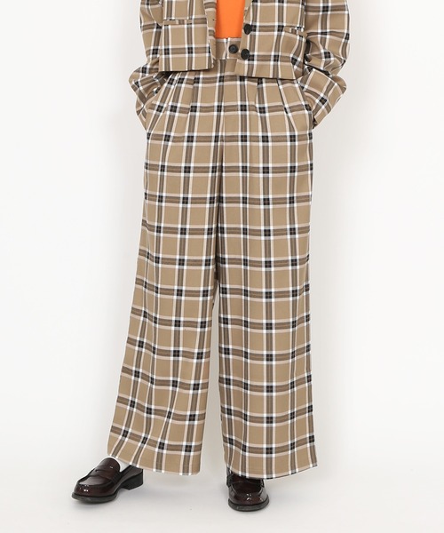 PUNYUS（プニュズ）の「2タックチェックワイドスラックス（スラックス・レディース・ベージュ/グレー・1/2/3/4）」の21枚目の写真