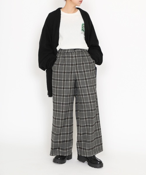 PUNYUS（プニュズ）の「2タックチェックワイドスラックス（スラックス・レディース・ベージュ/グレー・1/2/3/4）」の8枚目の写真