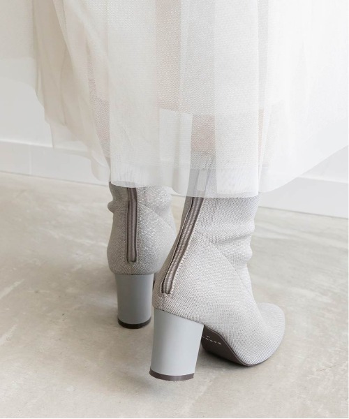 RANDA(ランダ)の「【SUSTAINABLE】ラメニットショートブーツ(ブーツ・レディース・グレイッシュベージュ/シルバー/ブラック・M/L/S/LL)」の13枚目の写真