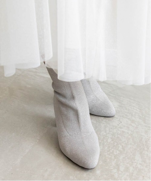 RANDA(ランダ)の「【SUSTAINABLE】ラメニットショートブーツ(ブーツ・レディース・グレイッシュベージュ/シルバー/ブラック・M/L/S/LL)」の14枚目の写真