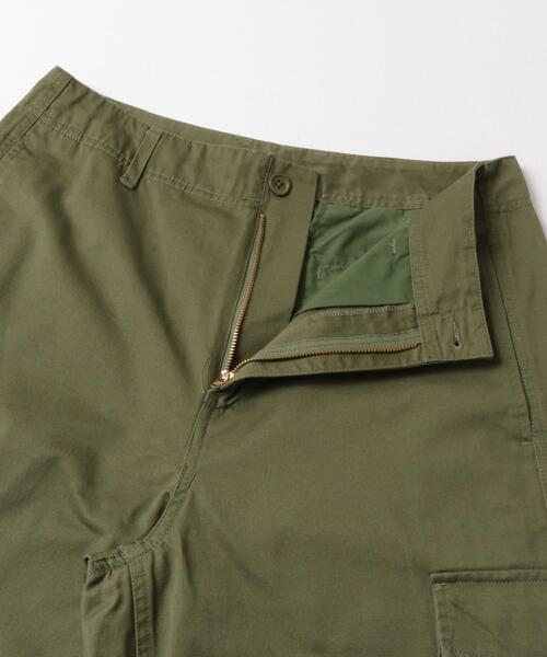 ITEMS URBANRESEARCH（アイテムズ アーバンリサーチ）の「ウォッシュドコットン カーゴパンツ（その他パンツ・メンズ・カーキ/ブラック・MEDIUM/LARGE）」の8枚目の写真