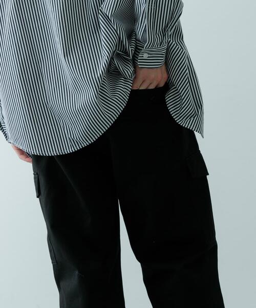 ITEMS URBANRESEARCH（アイテムズ アーバンリサーチ）の「ウォッシュドコットン カーゴパンツ（その他パンツ・メンズ・カーキ/ブラック・MEDIUM/LARGE）」の13枚目の写真