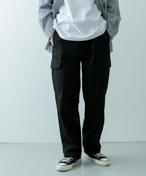 ITEMS URBANRESEARCH（アイテムズ アーバンリサーチ）の「ウォッシュドコットン カーゴパンツ（その他パンツ・メンズ・カーキ/ブラック・MEDIUM/LARGE）」の14枚目の写真