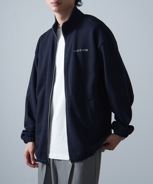 MAISON CLUB(メゾンクラブ)の「【MAISON CLUB】ワンポイント刺繍フルジップトラックスウェット LESS IS MORE(ジャージ・メンズ・ブラック/グレー/ネイビー・M/XL/L)」の3枚目の写真