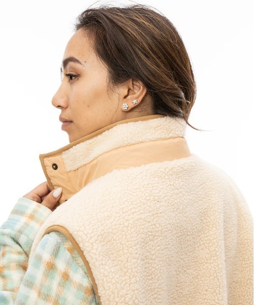 ベスト ジレ BILLABONG レディース HIKE UP VEST ベスト/ビラボンスタンドネックボアベスト レディース BILLABONG（ビラボン）の「BILLABONG レディース HIKE UP VEST
